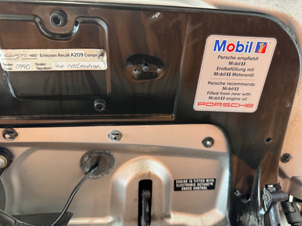 Used 2001 Porsche 911 Cabriolet image 33