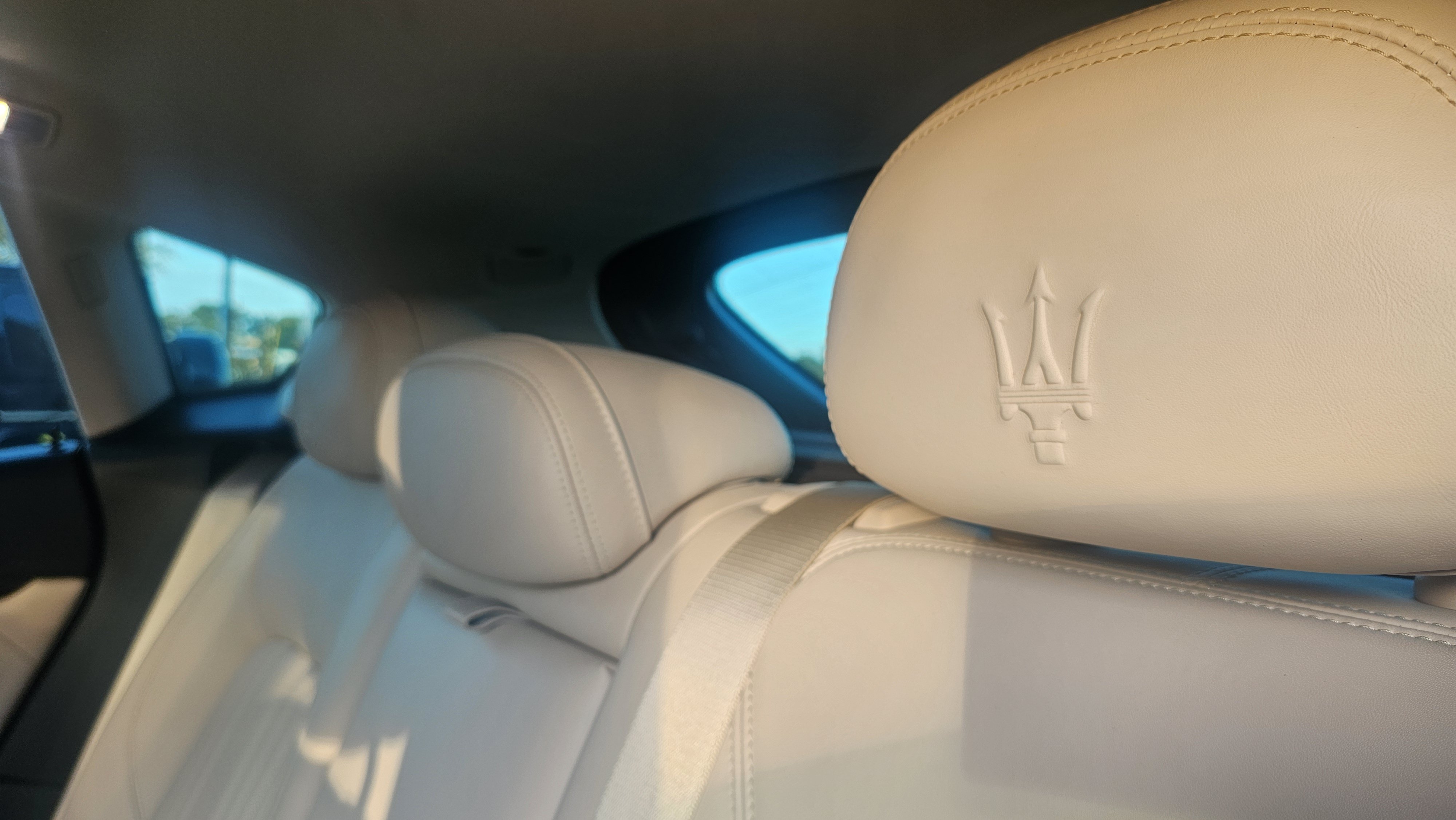 Used 2019 Maserati Levante GranLusso AWD/4WD image 28