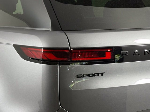 Used 2025 Land Rover Range Rover Sport Dynamic SE AWD/4WD image 13