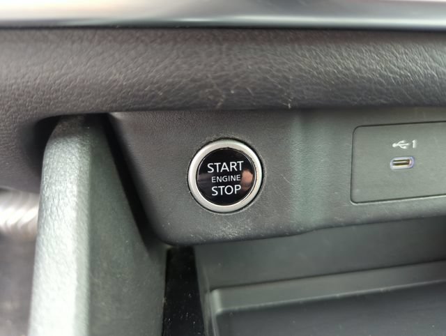 Certified 2021 Nissan Rogue SV FWD image 46