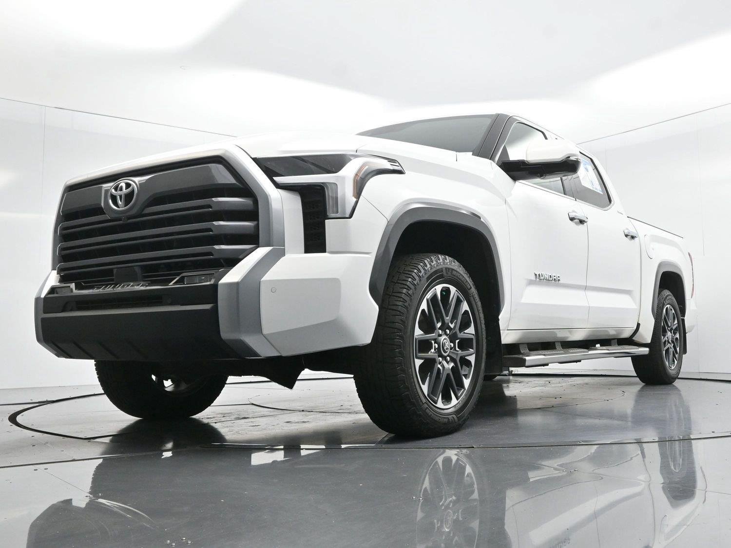 Used 2023 Toyota Tundra Limited AWD/4WD image 48