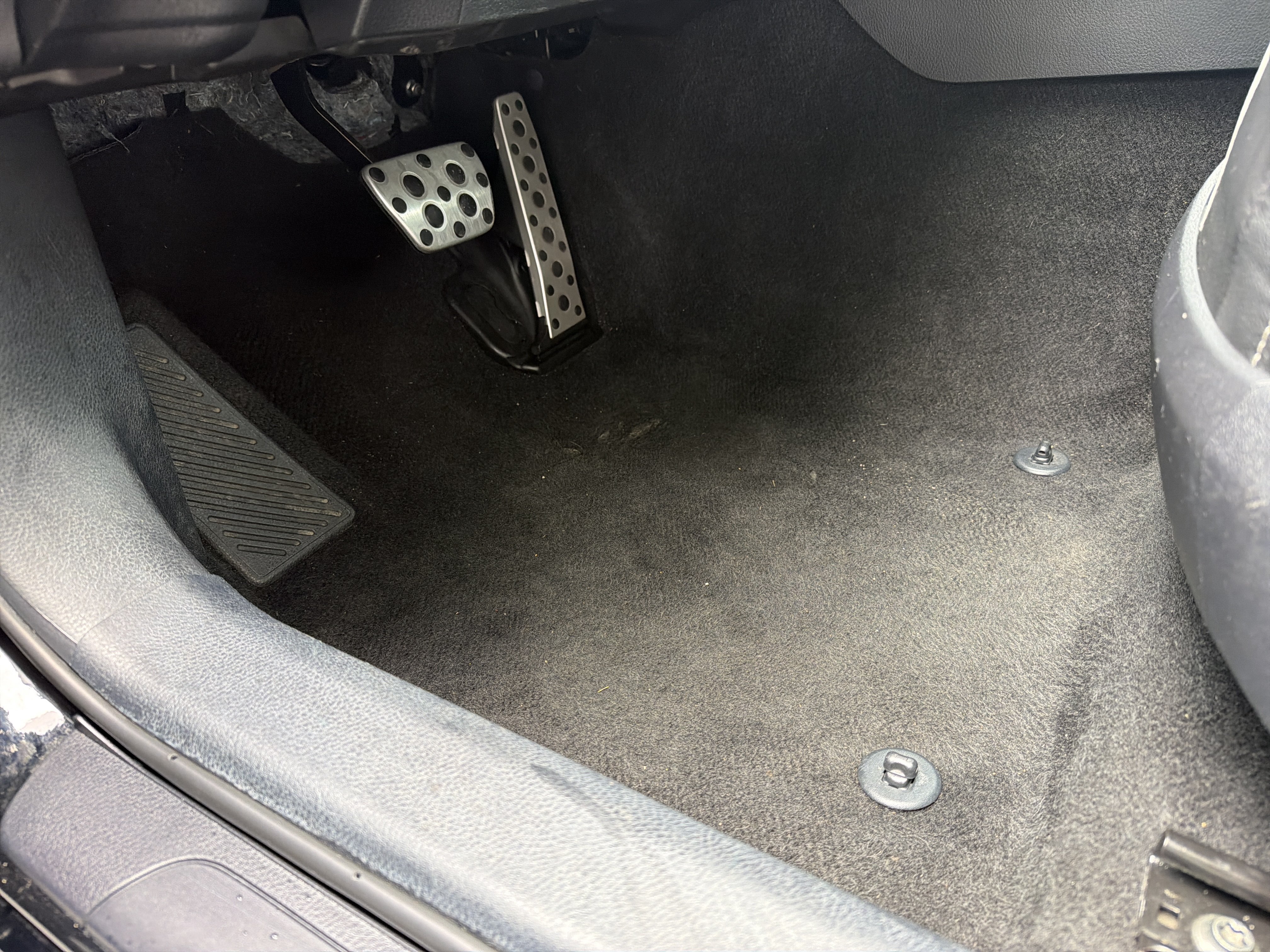 Used 2025 Toyota Camry SE FWD image 17