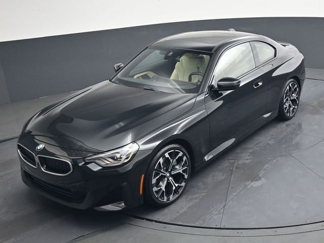 Used 2025 BMW 230i Coupe w/ Premium Package RWD image 27