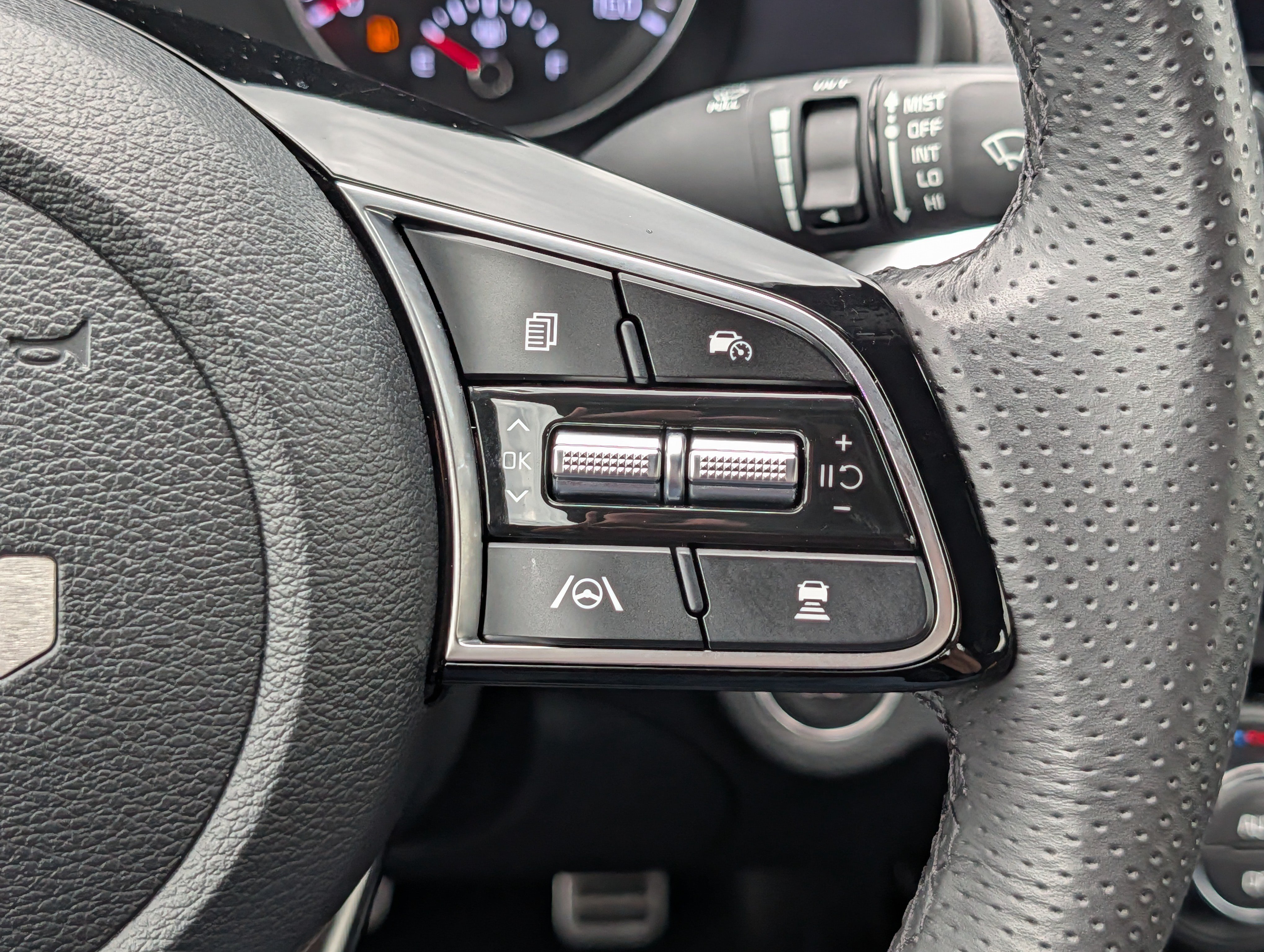 Certified 2024 Kia Forte GT-Line w/ GT-Line Premium Package FWD image 30