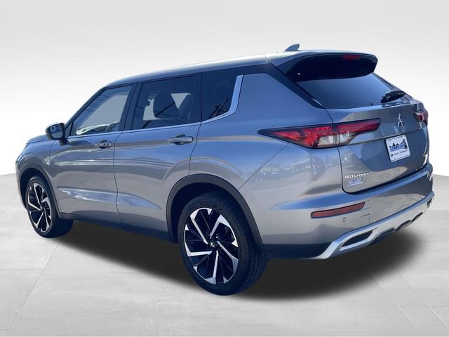 Used 2024 Mitsubishi Outlander SE image 5
