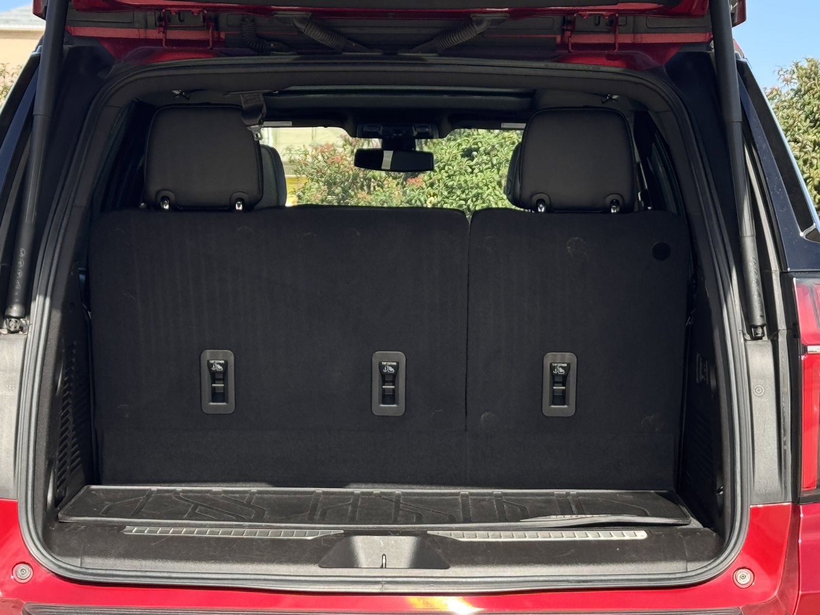 Used 2021 Chevrolet Tahoe Z71 w/ Luxury Package image 35