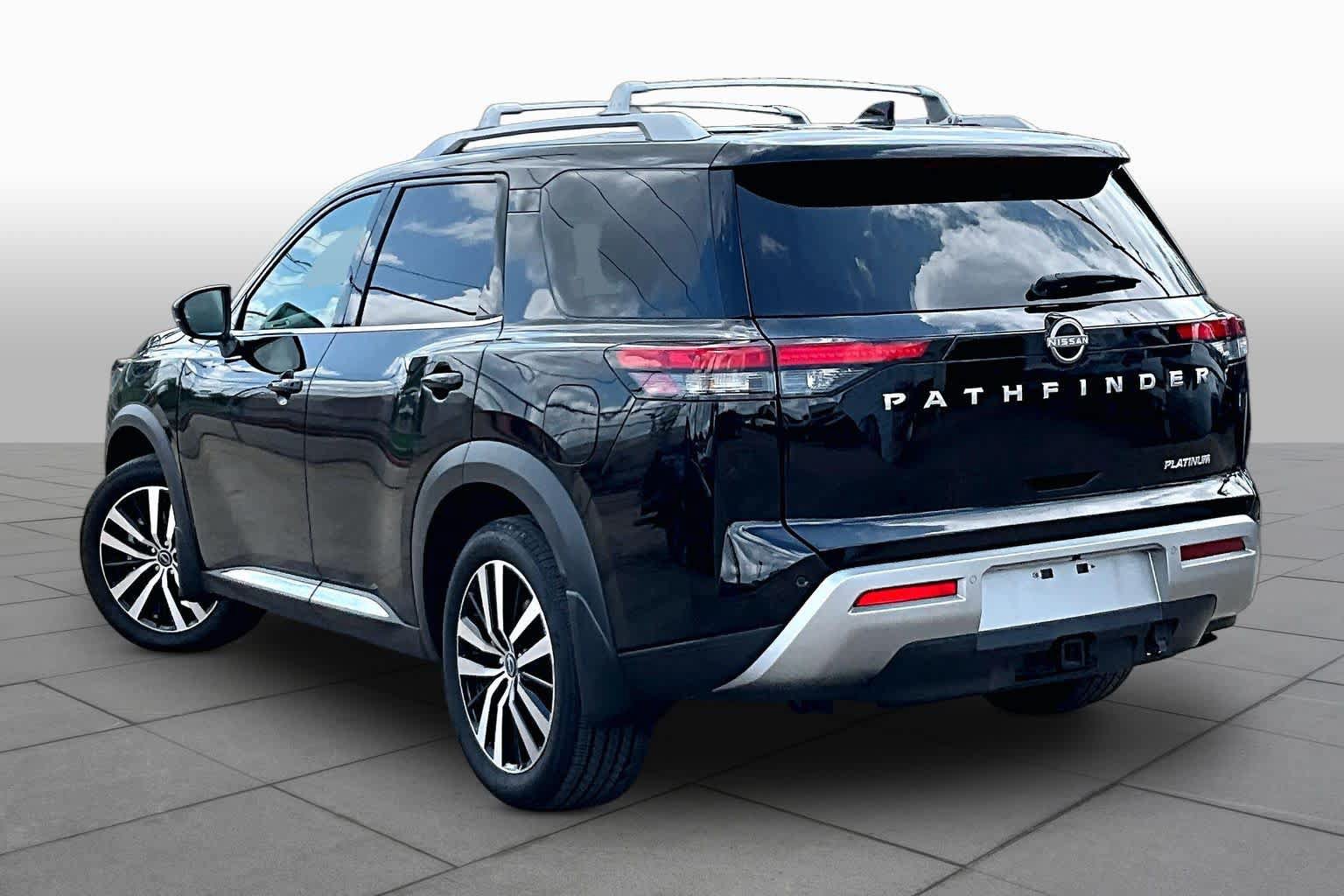 Used 2025 Nissan Pathfinder Platinum w/ Cargo Package FWD image 12
