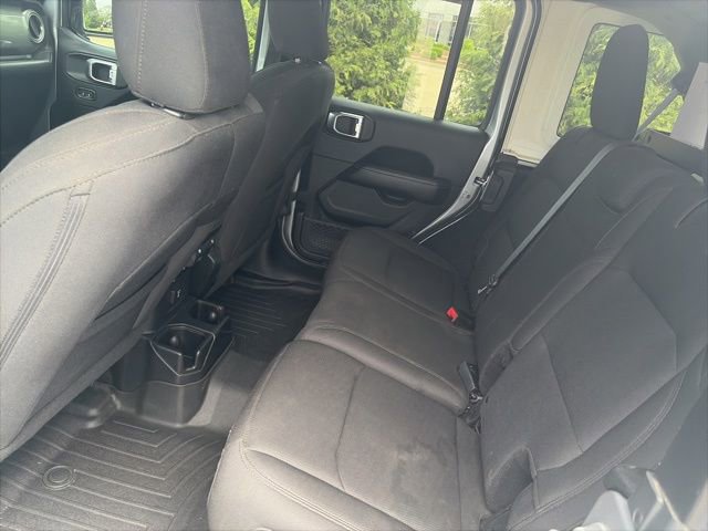 Used 2019 Jeep Wrangler Unlimited Sahara AWD/4WD image 11