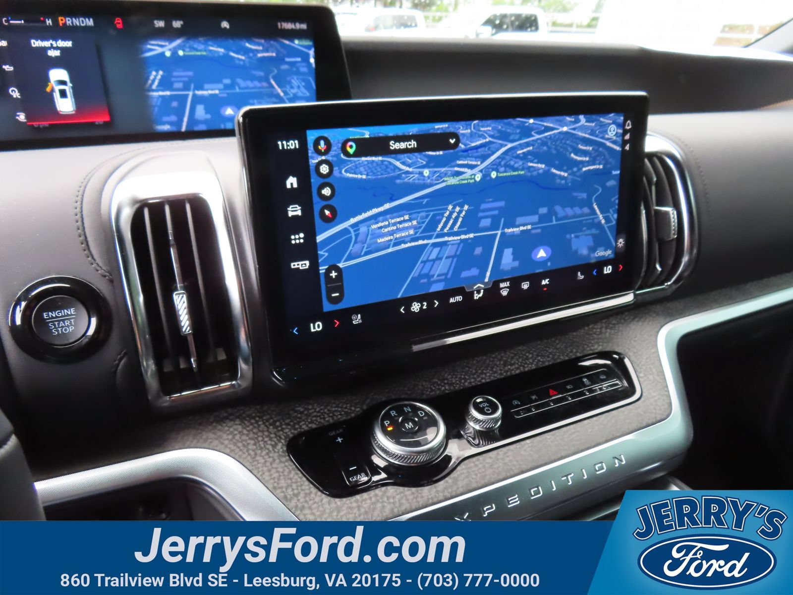 Used 2025 Ford Expedition Tremor AWD/4WD image 19