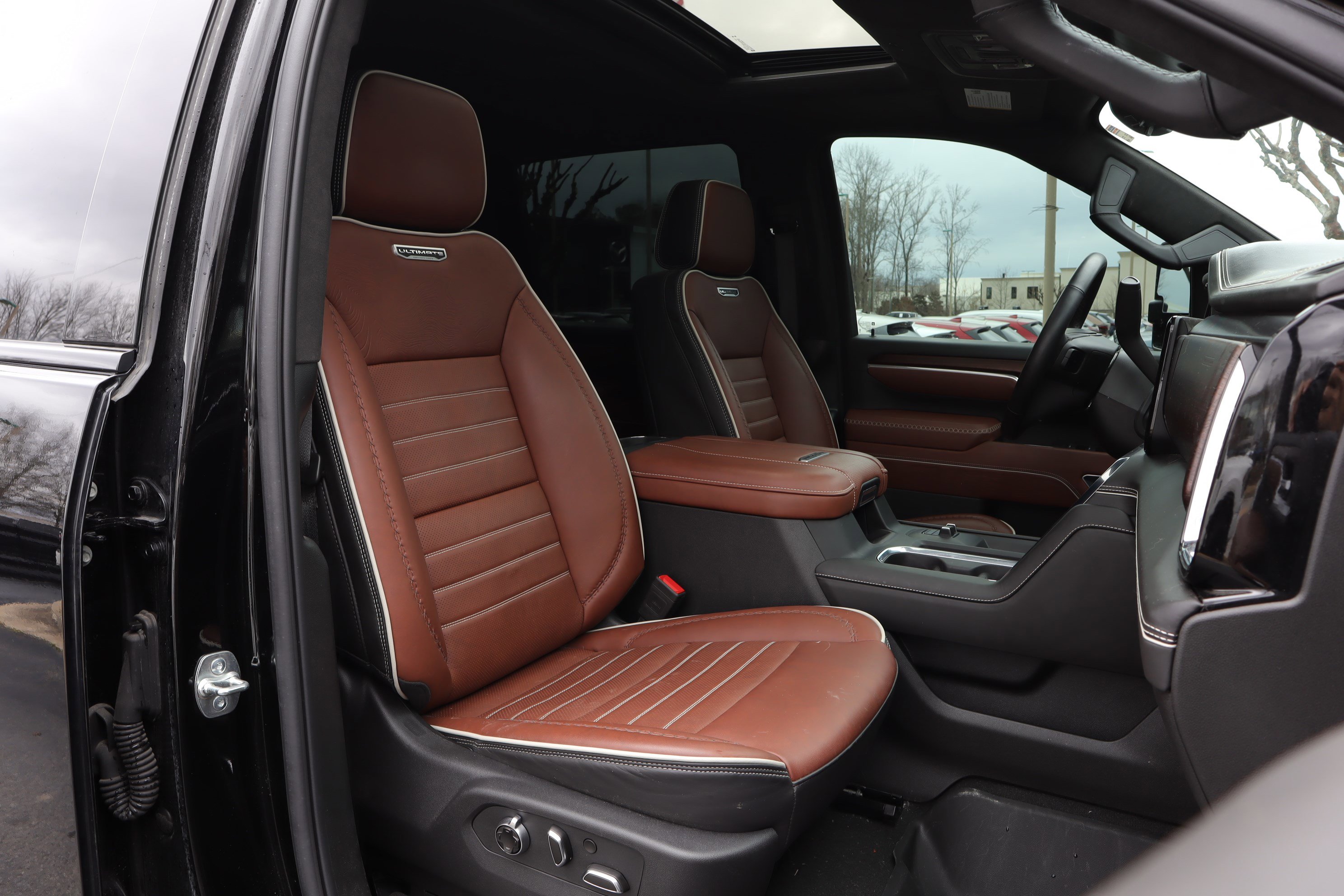 Used 2025 GMC Sierra 2500 Denali Ultimate image 30