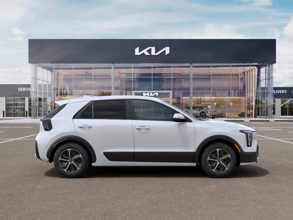 New 2027 Kia Niro LX FWD image 7