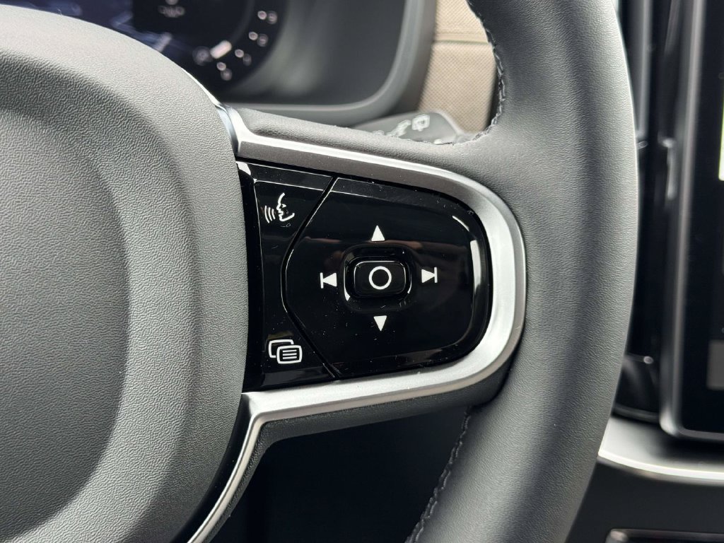 New 2026 Volvo XC90 B6 Plus AWD/4WD image 10