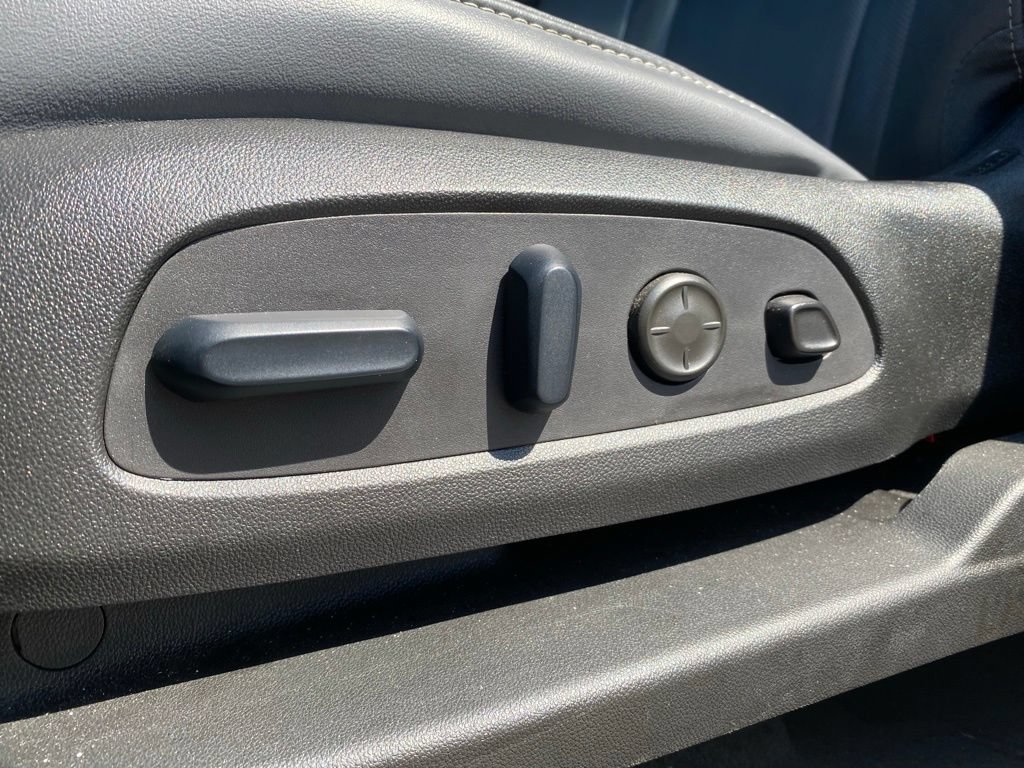 Used 2024 Buick Enclave Premium FWD image 16