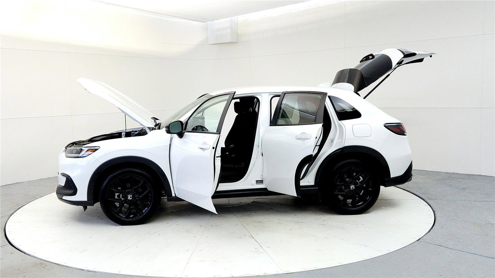 Used 2025 Honda HR-V Sport image 10