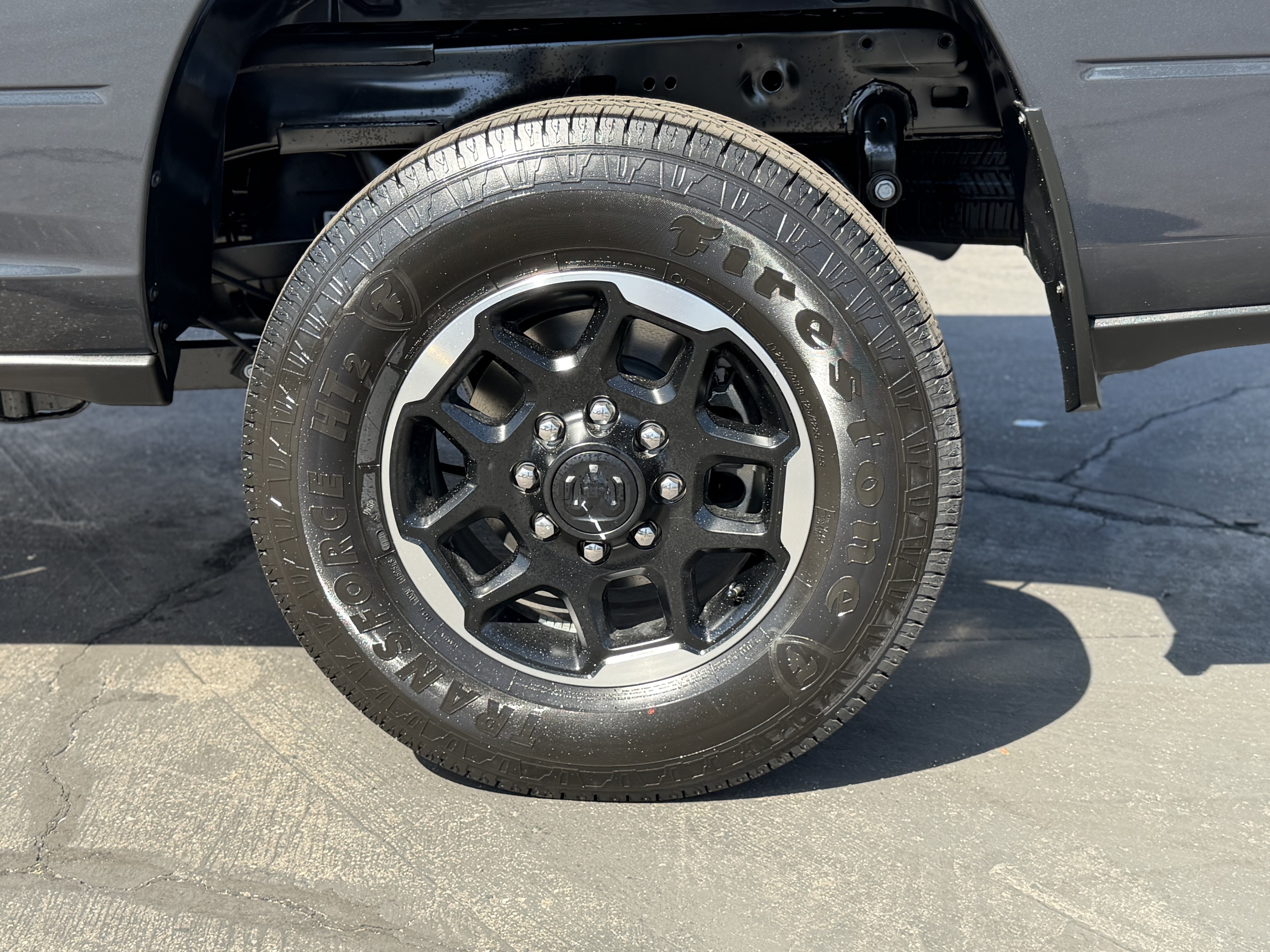 New 2026 RAM 2500 Laramie AWD/4WD image 17