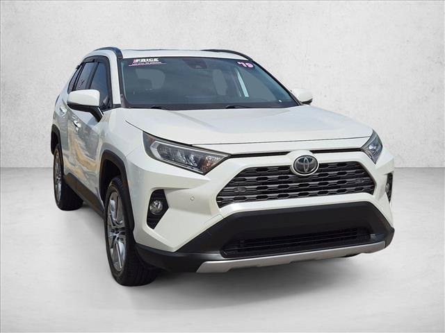 Used 2019 Toyota RAV4 Limited FWD image 3
