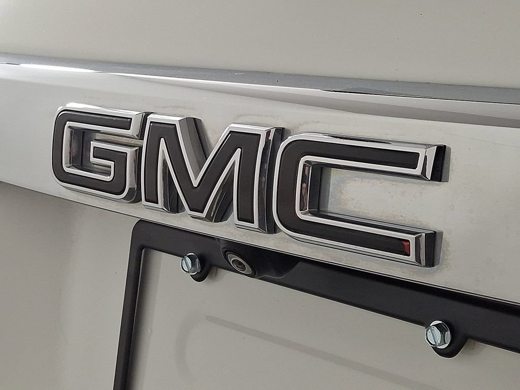 Used 2020 GMC Acadia SLE w/ LPO, Floor Liner Package FWD image 30