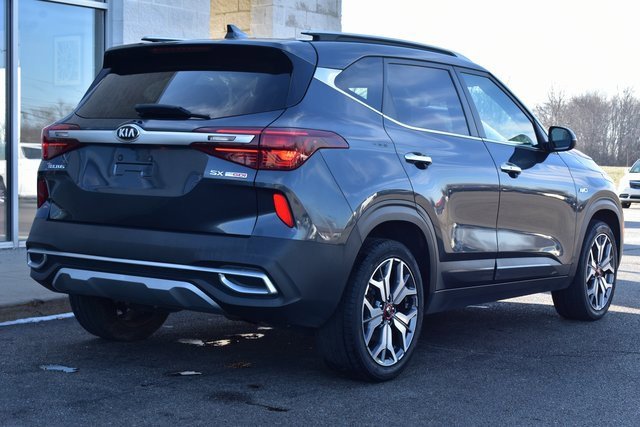 Used 2021 Kia Seltos SX w/ SX Sunroof Package image 11