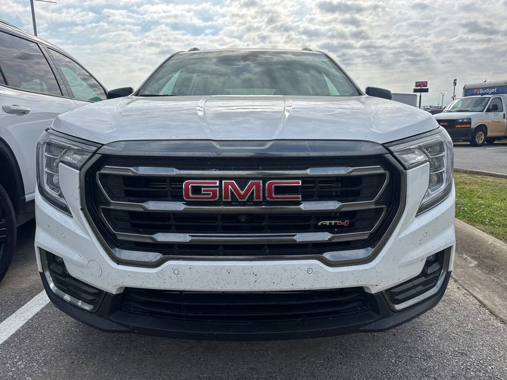 Used 2024 GMC Terrain AT4 w/ Tech Package AWD/4WD image 2