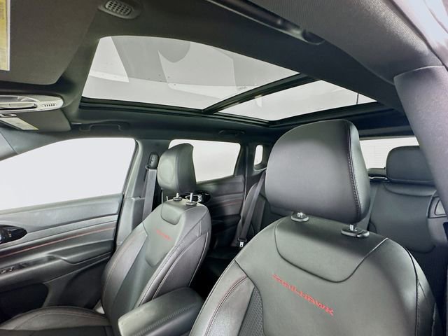 Used 2024 Jeep Compass Trailhawk w/ Sun and Sound Group AWD/4WD image 25