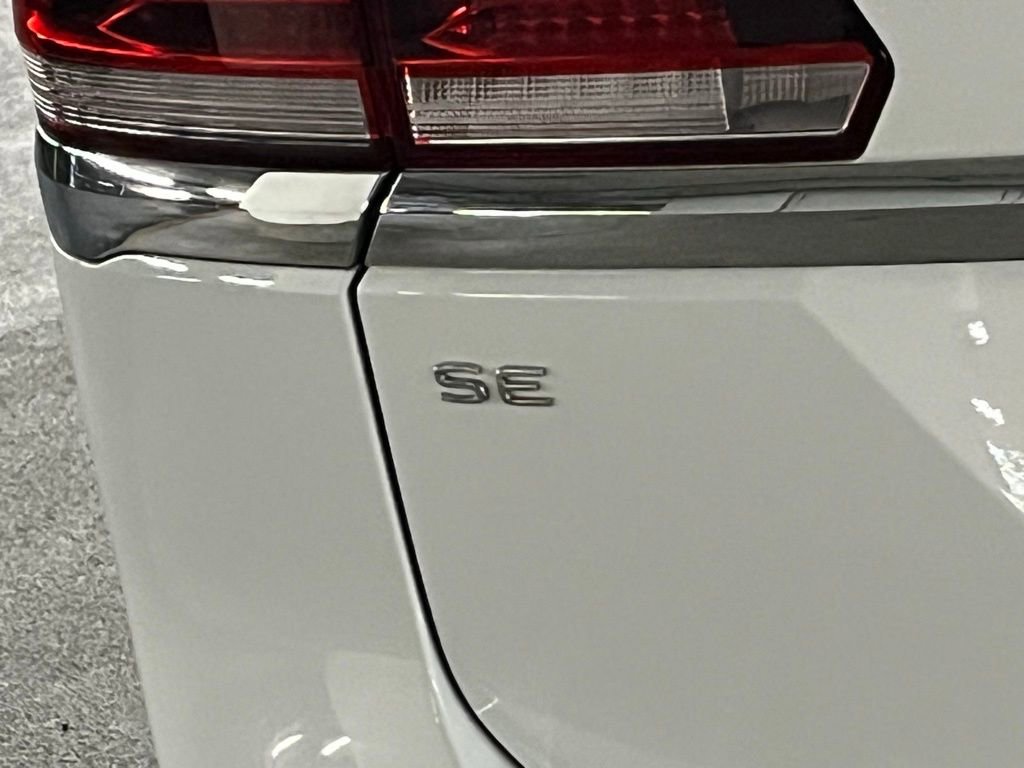 Certified 2023 Volkswagen Atlas SE w/ Panoramic Sunroof Package AWD/4WD image 39