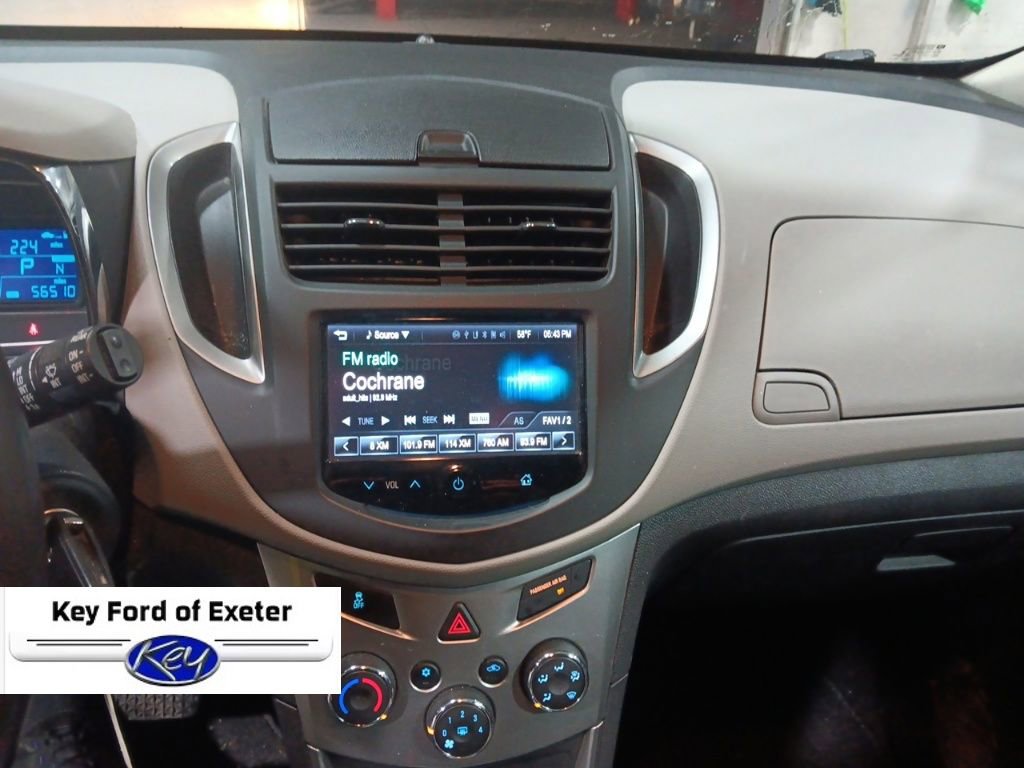 Used 2015 Chevrolet Trax LT w/ LT Sun and Sound Package image 27