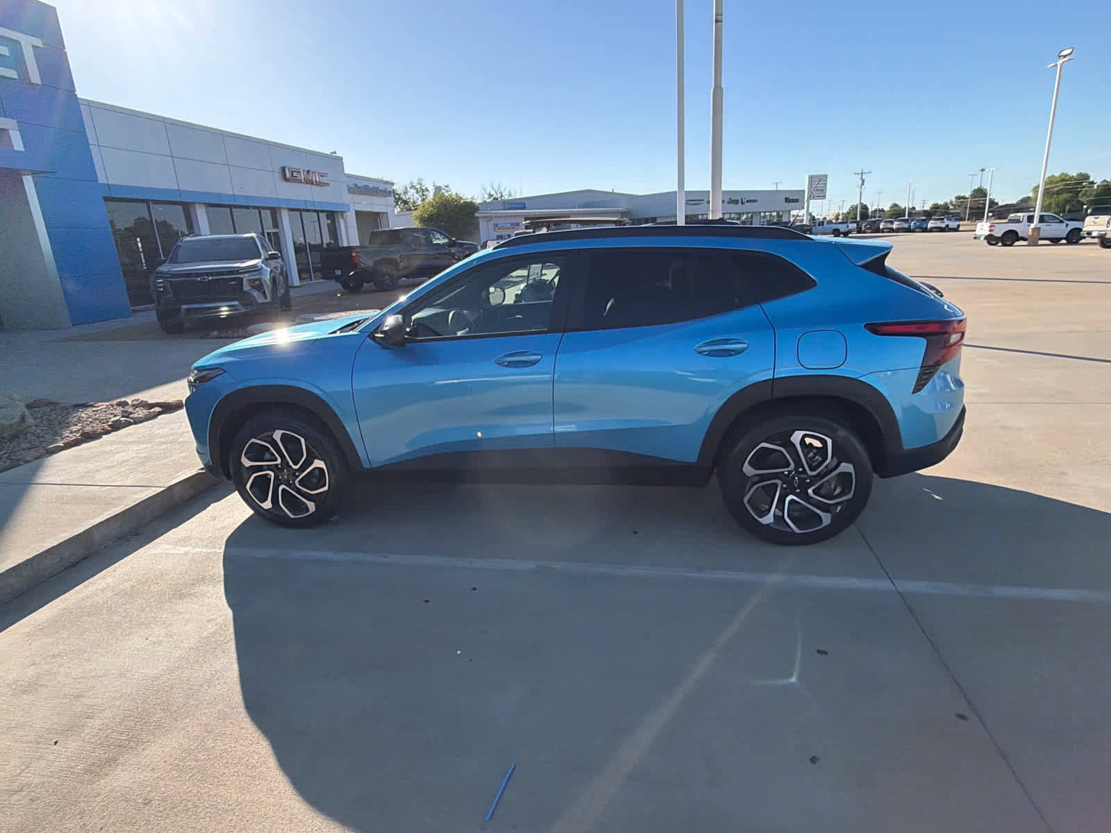 Used 2026 Chevrolet Trax RS w/ Sunroof Package FWD image 13