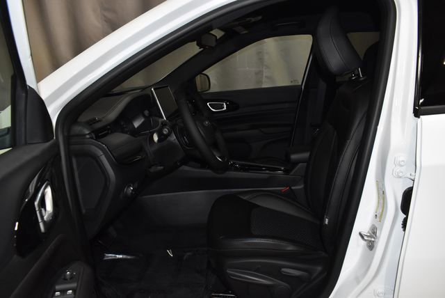 New 2026 Jeep Compass Latitude image 10