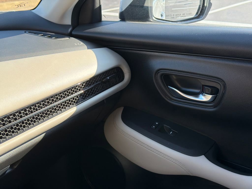 Used 2023 Honda HR-V LX image 30