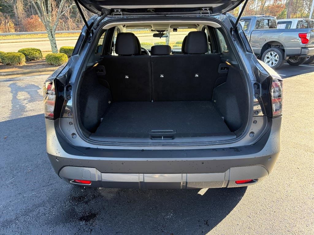 Used 2025 Nissan Kicks SV w/ Charging Package image 25