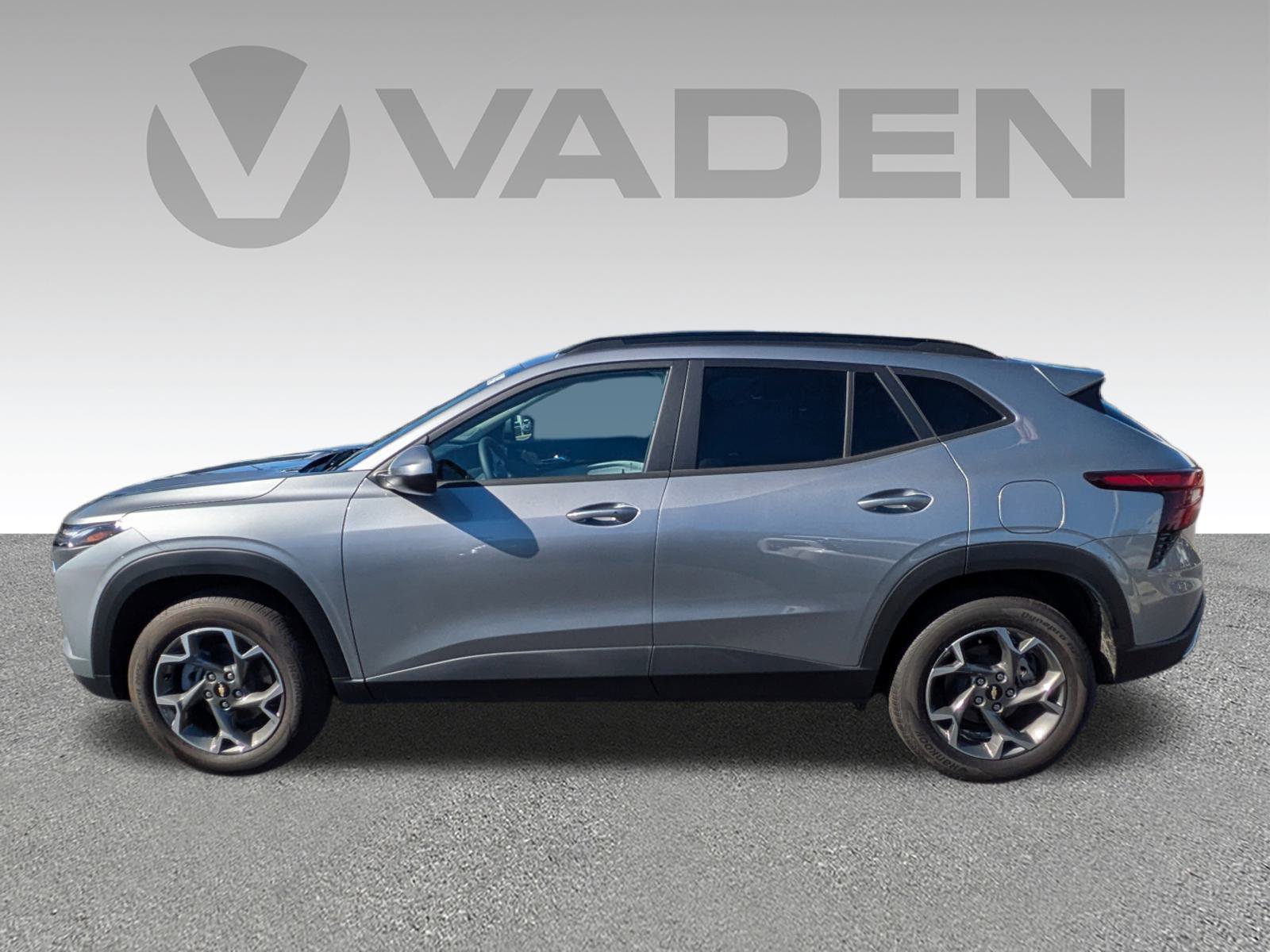 New 2025 Chevrolet Trax LT w/ Driver Confidence Package FWD image 29