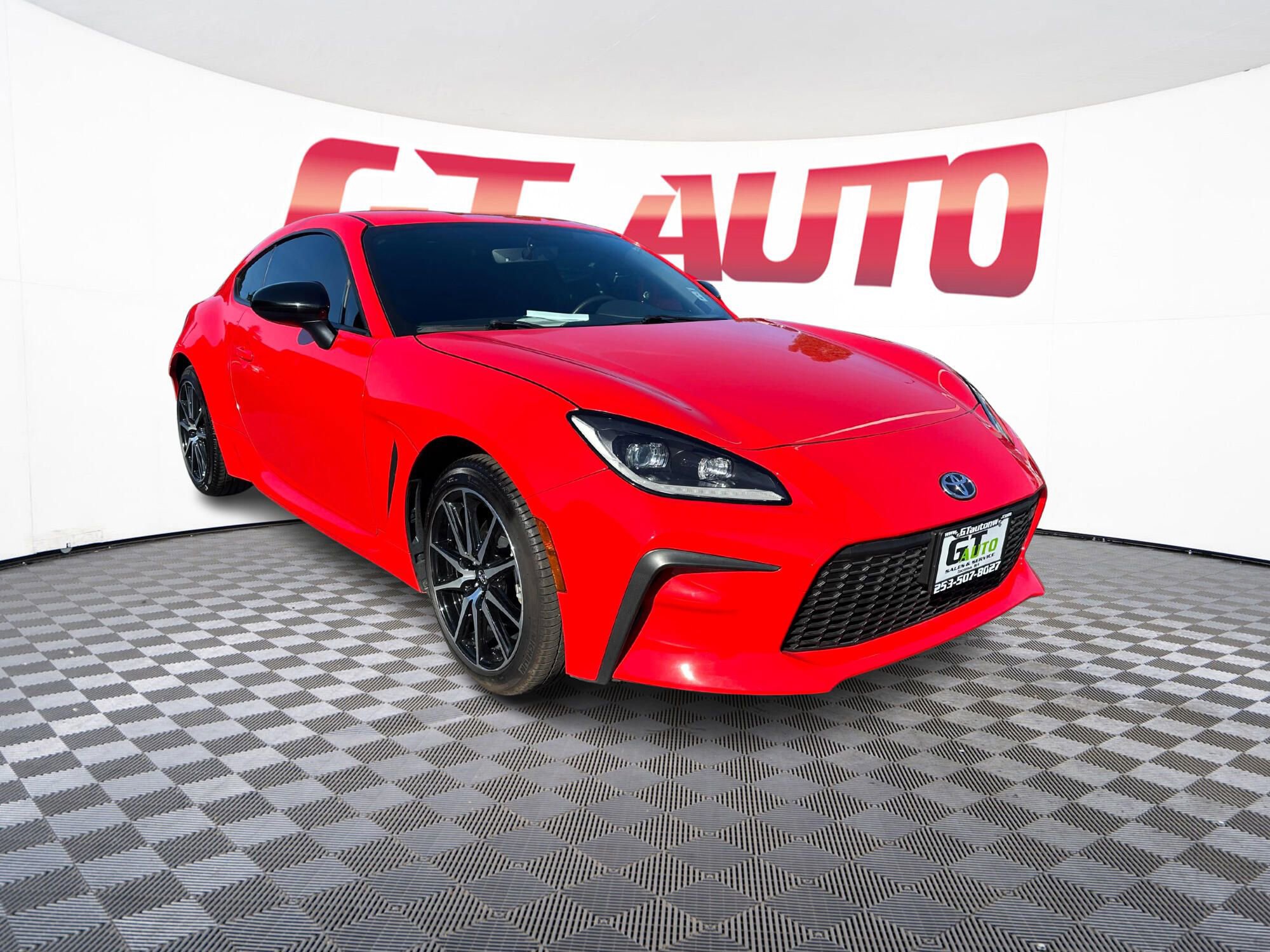 Used 2023 Toyota GR86 image 1