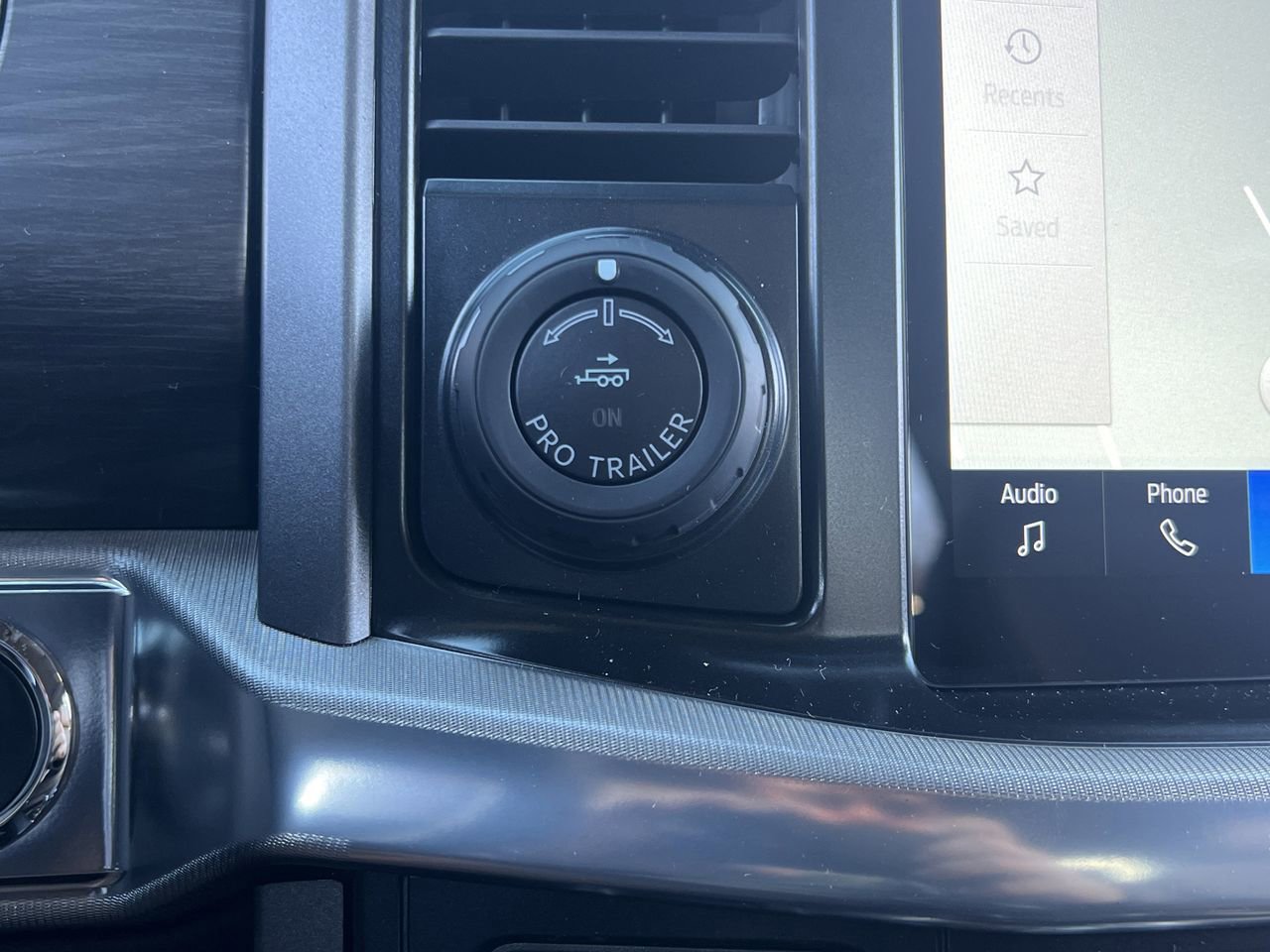New 2026 Ford F150 Lariat w/ Equipment Group 501A Mid image 6