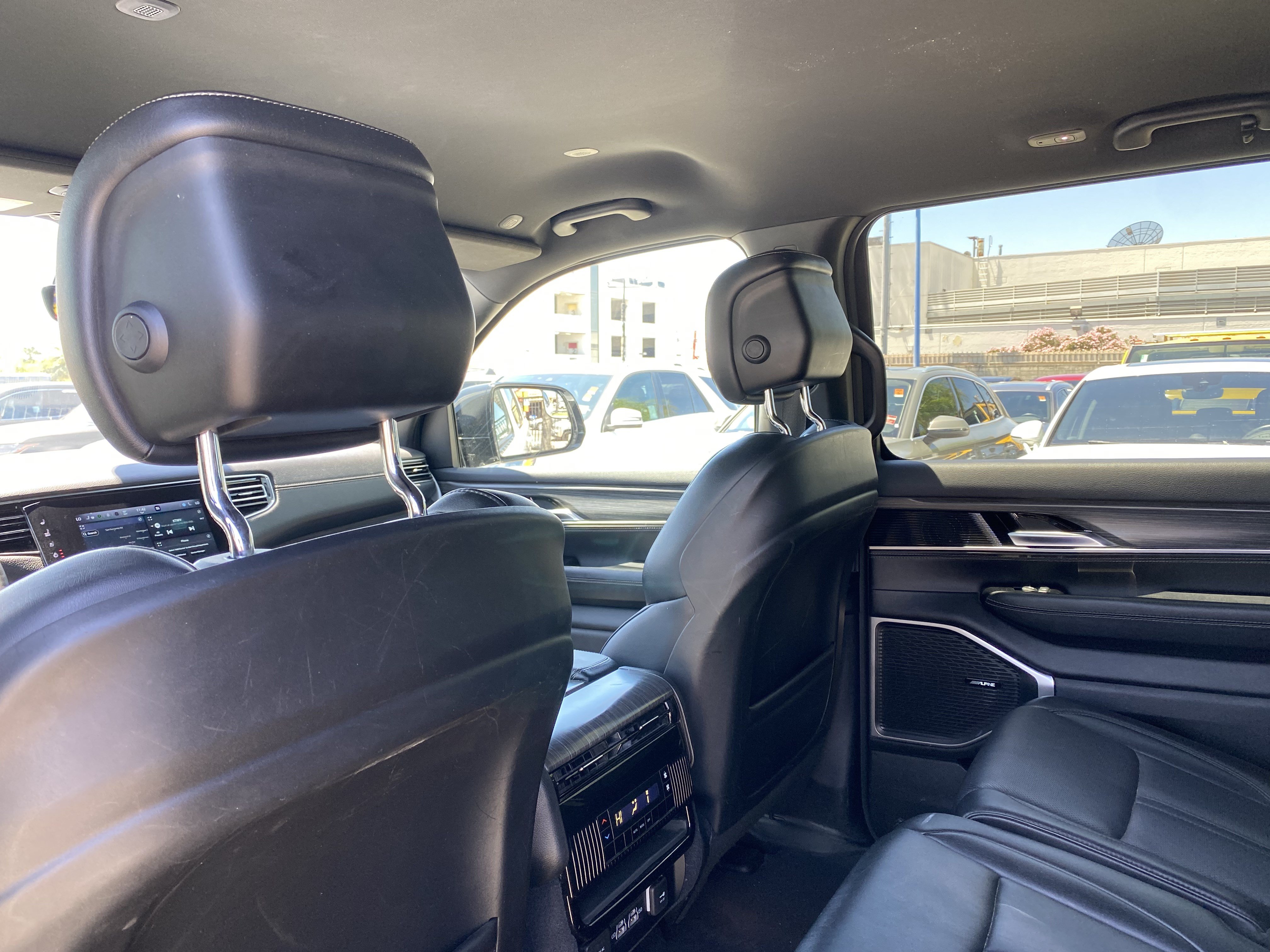 Used 2024 Jeep Wagoneer L Series II w/ Flexible Seating Group AWD/4WD image 22