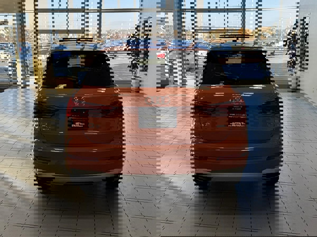 Used 2020 Audi Q3 2.0T Premium AWD/4WD image 5