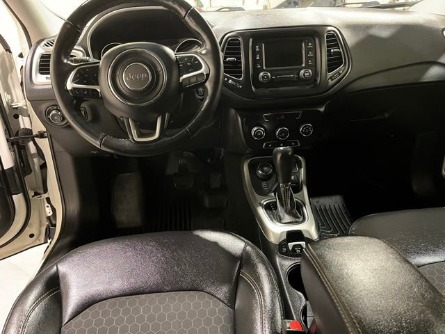 Used 2018 Jeep Compass Latitude w/ Cold Weather Group image 15