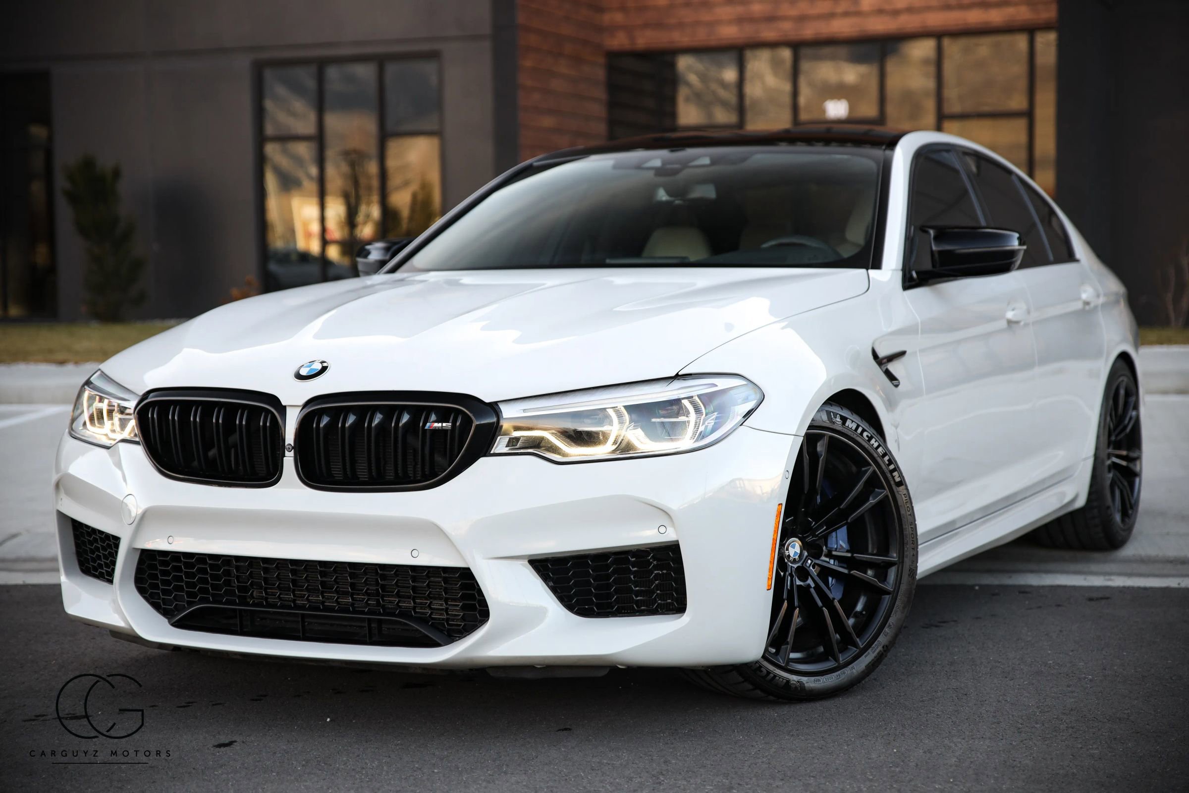 Used 2019 BMW M5 w/ Executive Package image 2