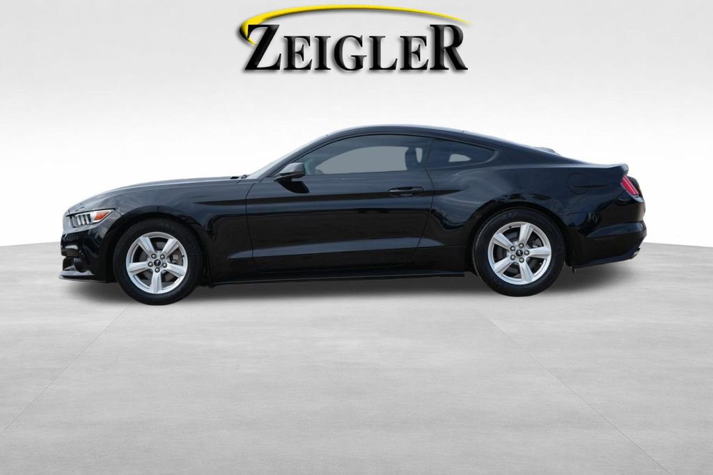 Used 2015 Ford Mustang Premium image 4