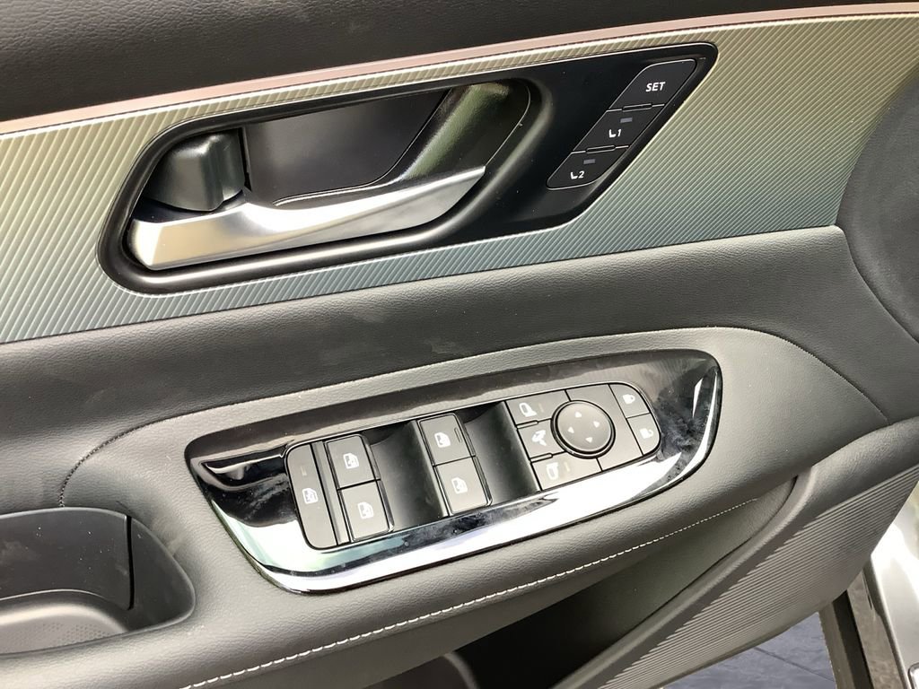 New 2026 Nissan Murano Platinum w/ Cargo Package AWD/4WD image 23