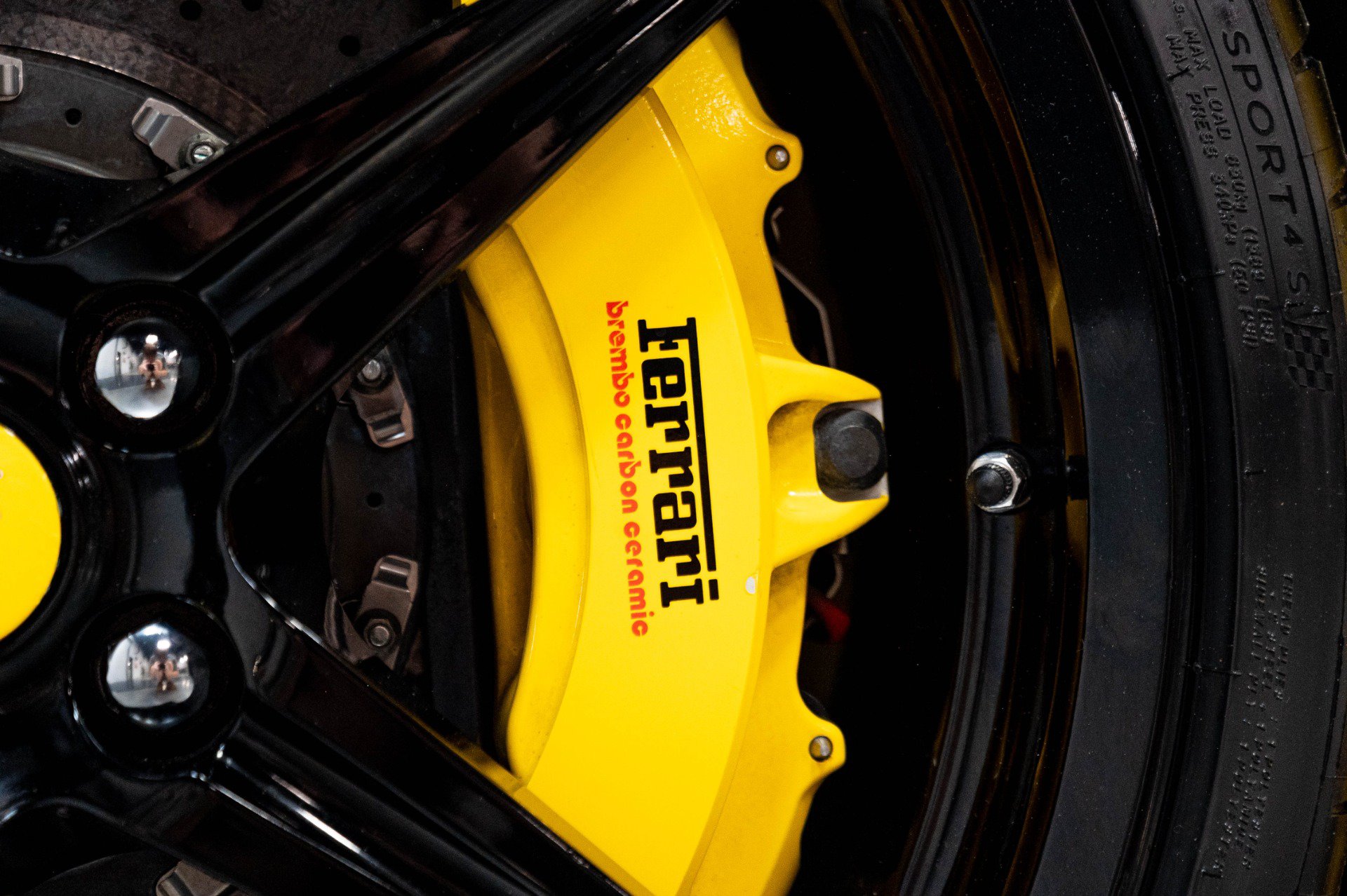 Used 2010 Ferrari 458 Italia Coupe RWD image 46