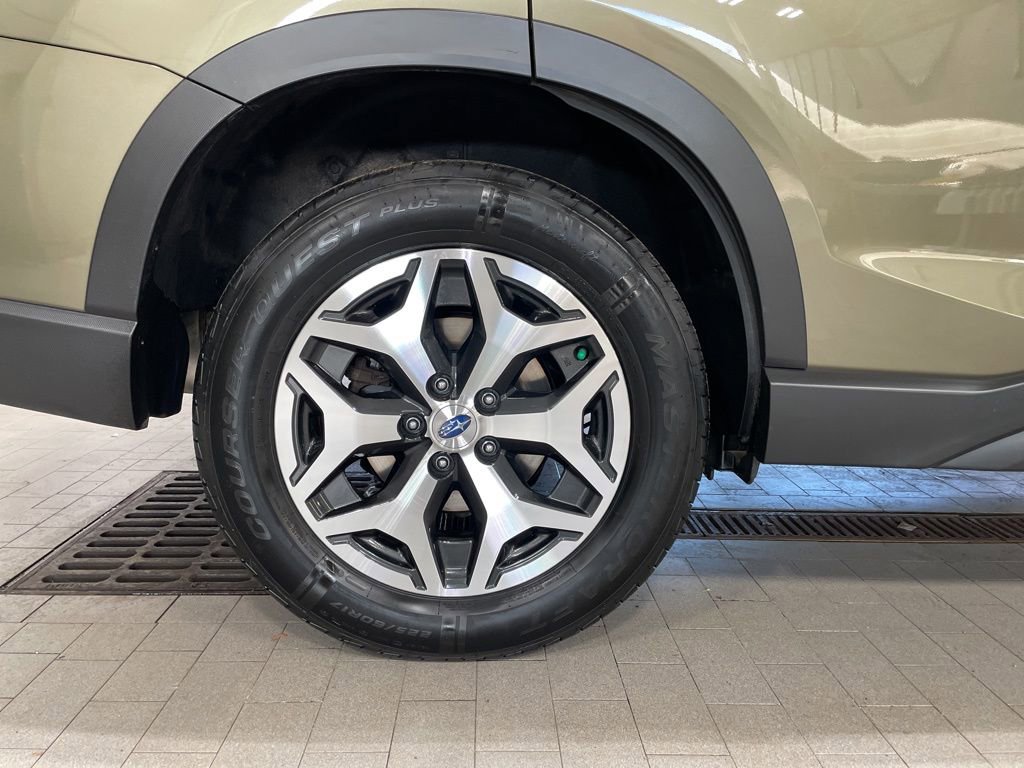 Certified 2024 Subaru Forester Premium image 28