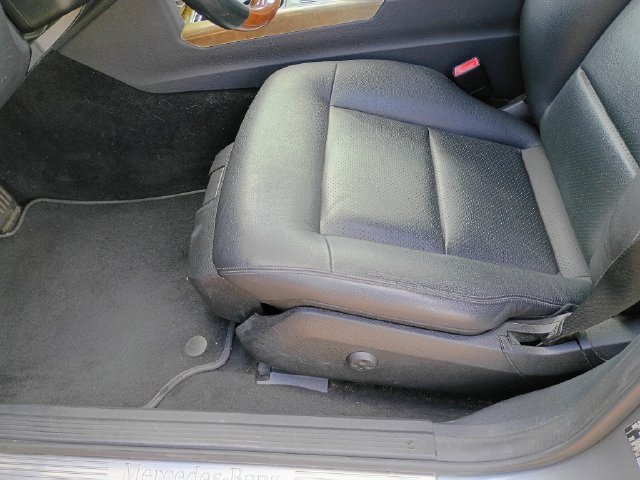 Used 2010 Mercedes-Benz E 350 Sedan image 27