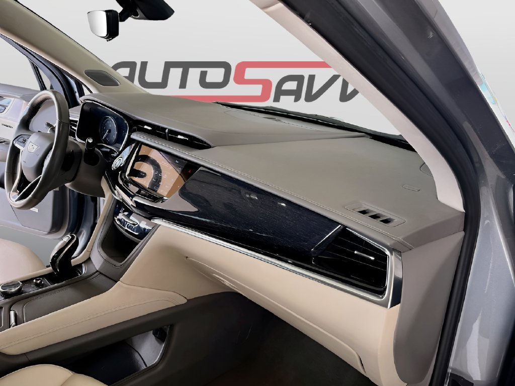 Used 2024 Cadillac XT6 Premium Luxury w/ Technology Package FWD image 32