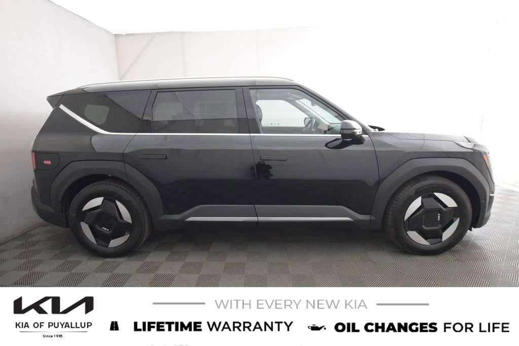 New 2026 Kia EV9 Wind image 4