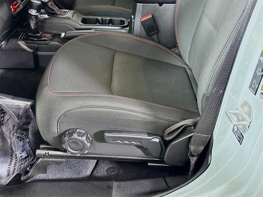 Used 2023 Jeep Gladiator Rubicon image 24