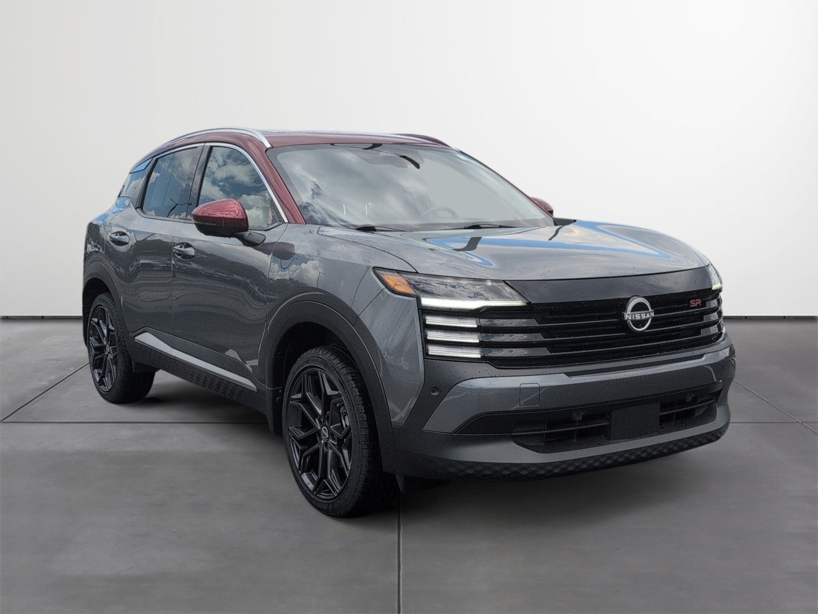 Used 2025 Nissan Kicks SR w/ SR Premium Package FWD image 7