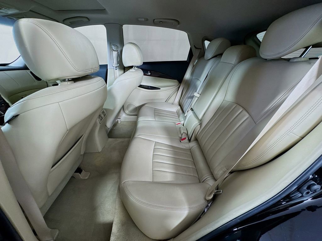 Used 2016 INFINITI QX50 AWD w/ Premium Plus Package image 32