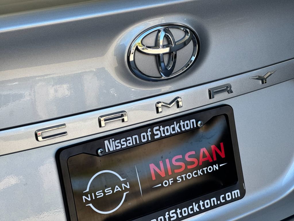 Used 2018 Toyota Camry XLE image 24