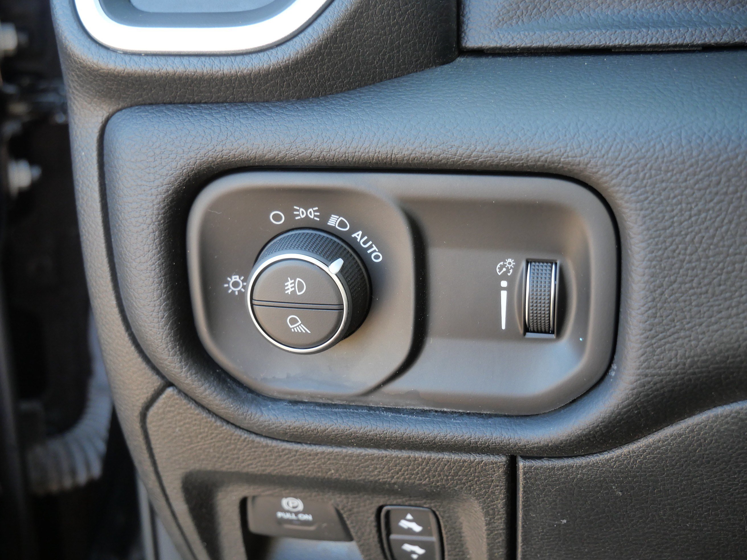 Used 2021 RAM 1500 Big Horn AWD/4WD image 28
