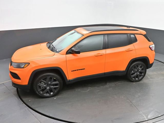 New 2026 Jeep Compass Latitude w/ Sun and Sound Group AWD/4WD image 39